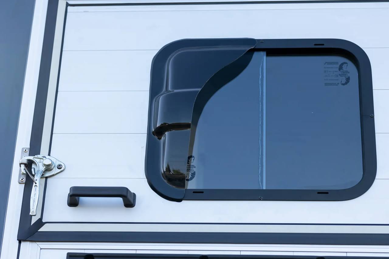 Van Cheval Liberte Touring Country Xl 2 Pl – Image 3