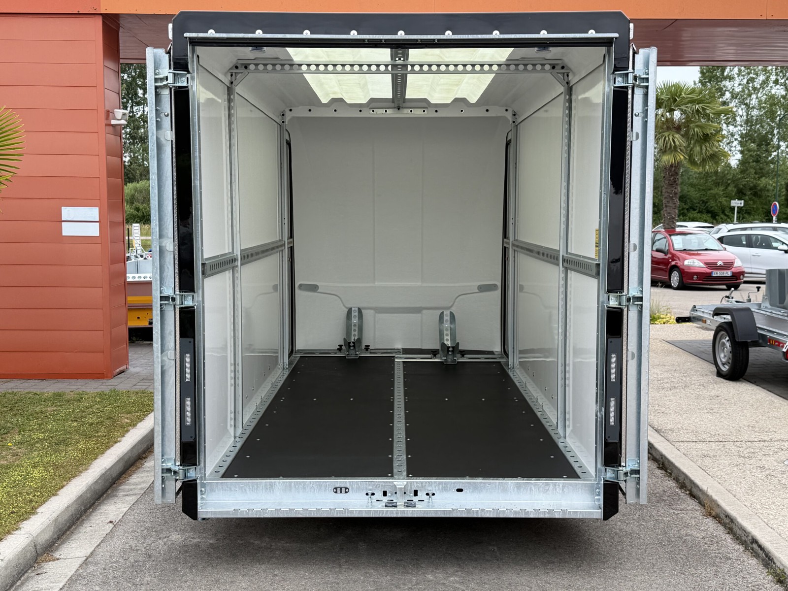BOX VAN 3516-27-2-12 – Image 8