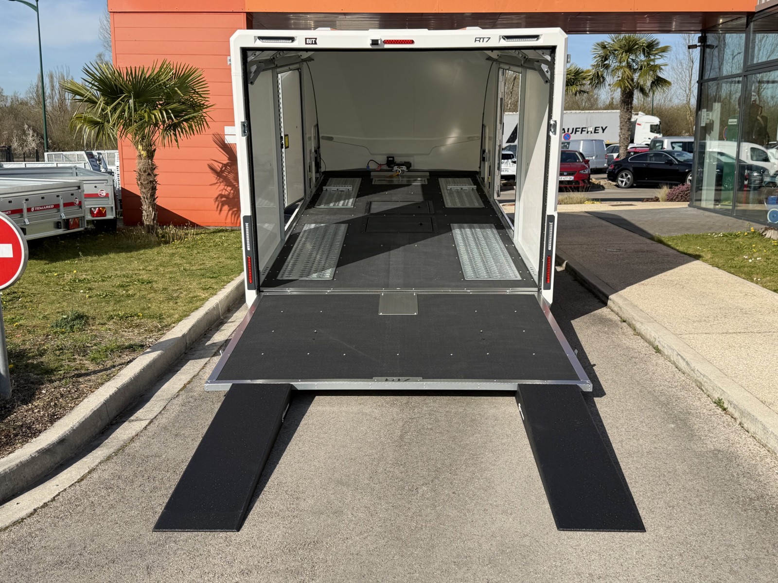 Race Transporter 7 - Porte voiture confidentiel 3500kg – Image 5