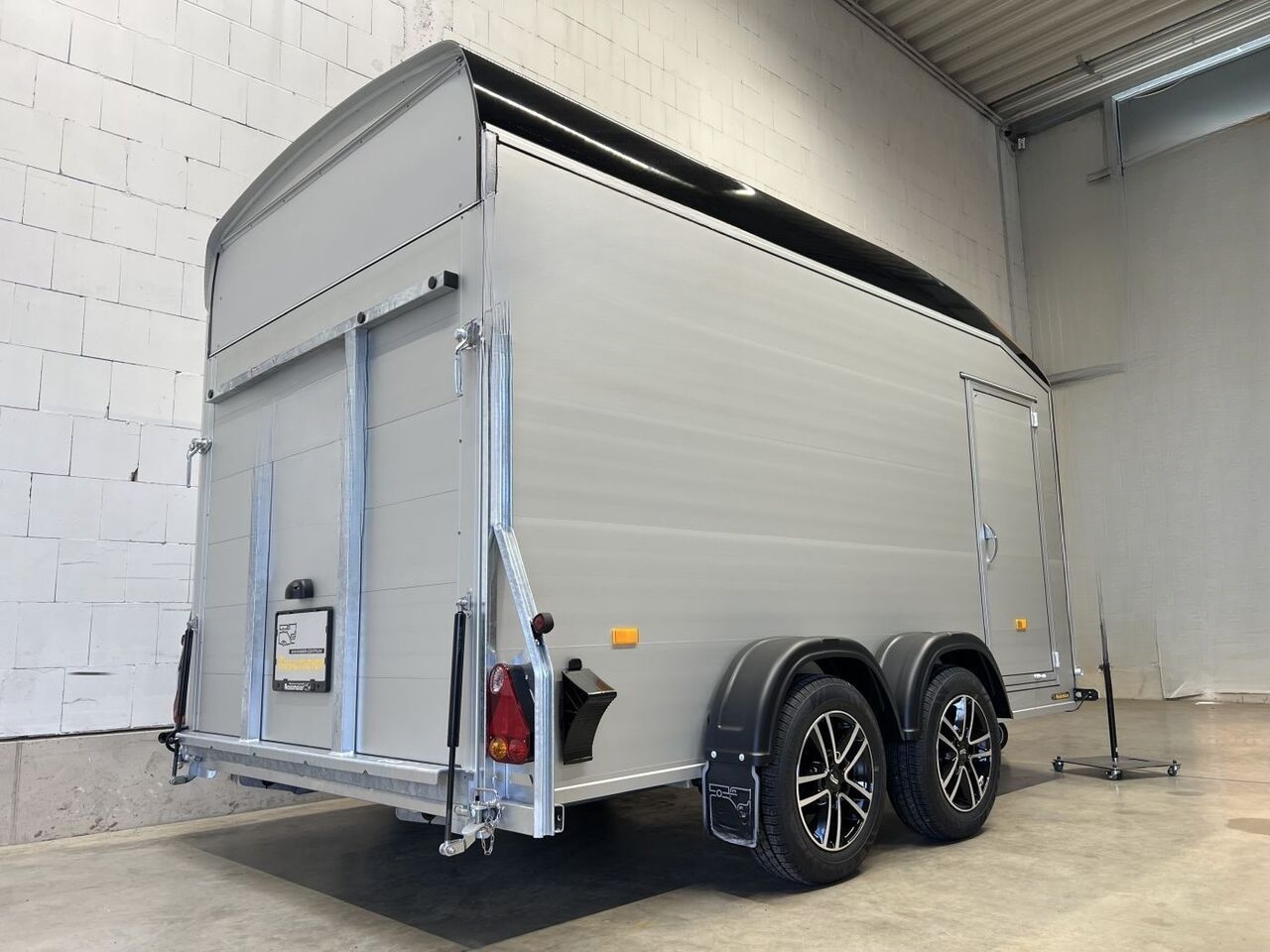 Remorque fourgon Debon Roadster C700 ALF avec porte latérale – Image 6