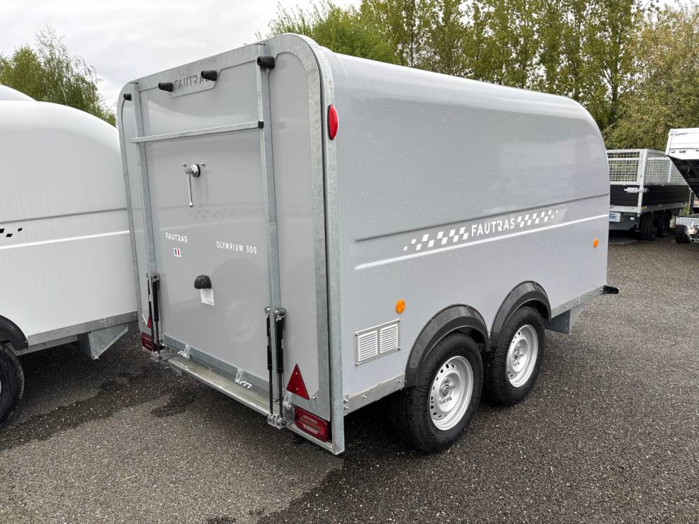 Fourgon Fautras Olympium 300 RI 2t600 spéciale auto ecole – Image 3