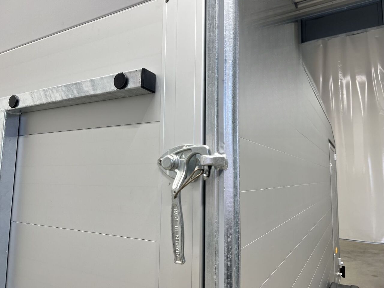 Remorque fourgon Debon Roadster C700 ALF avec jantes aluminium – Image 18