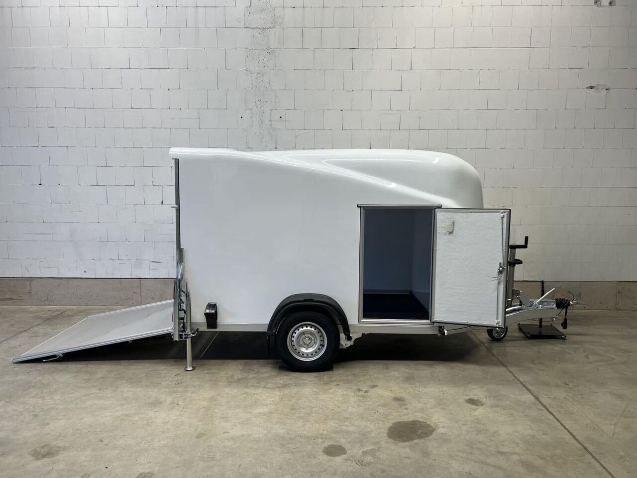 Remorque fourgon Debon Cargo 1300.02 avec porte latérale