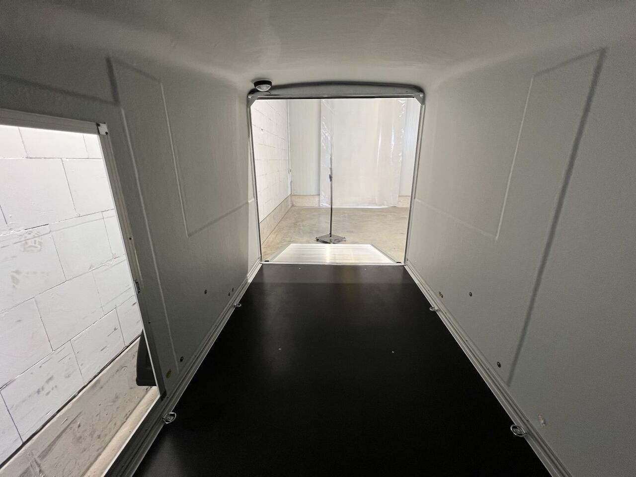 Remorque fourgon Debon Cargo 1300.02 avec porte latérale – Image 21