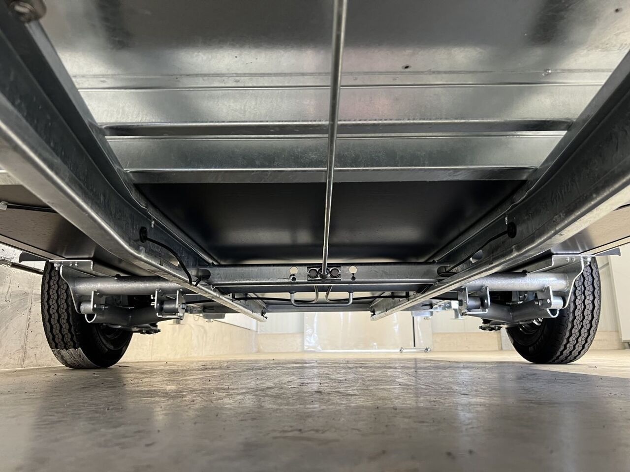 Remorque fourgon Debon Cargo 1300.02 avec porte latérale – Image 25