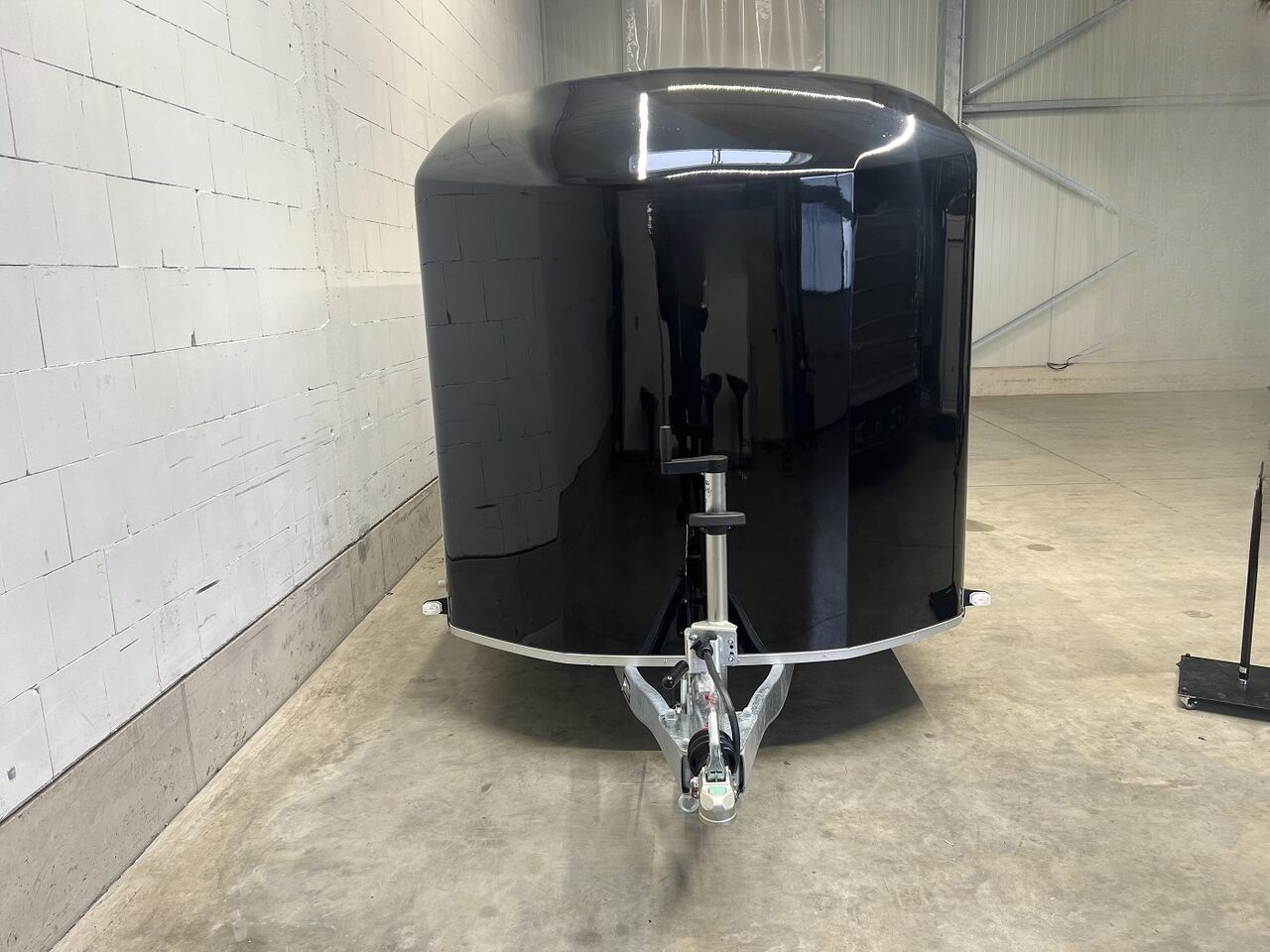 Remorque fourgon Debon C700 Roadster avec volet latéral de vente et porte latérale – Image 15