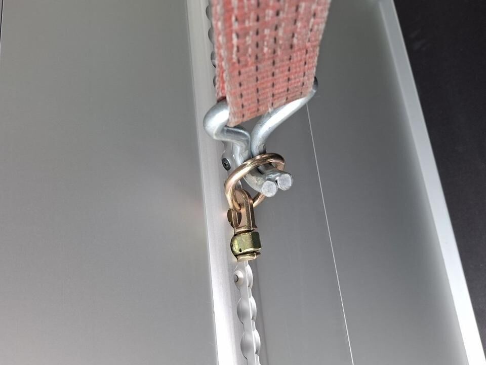 Remorque fourgon Debon C300 avec porte latérale, rails d'arrimage et aluminium – Image 17